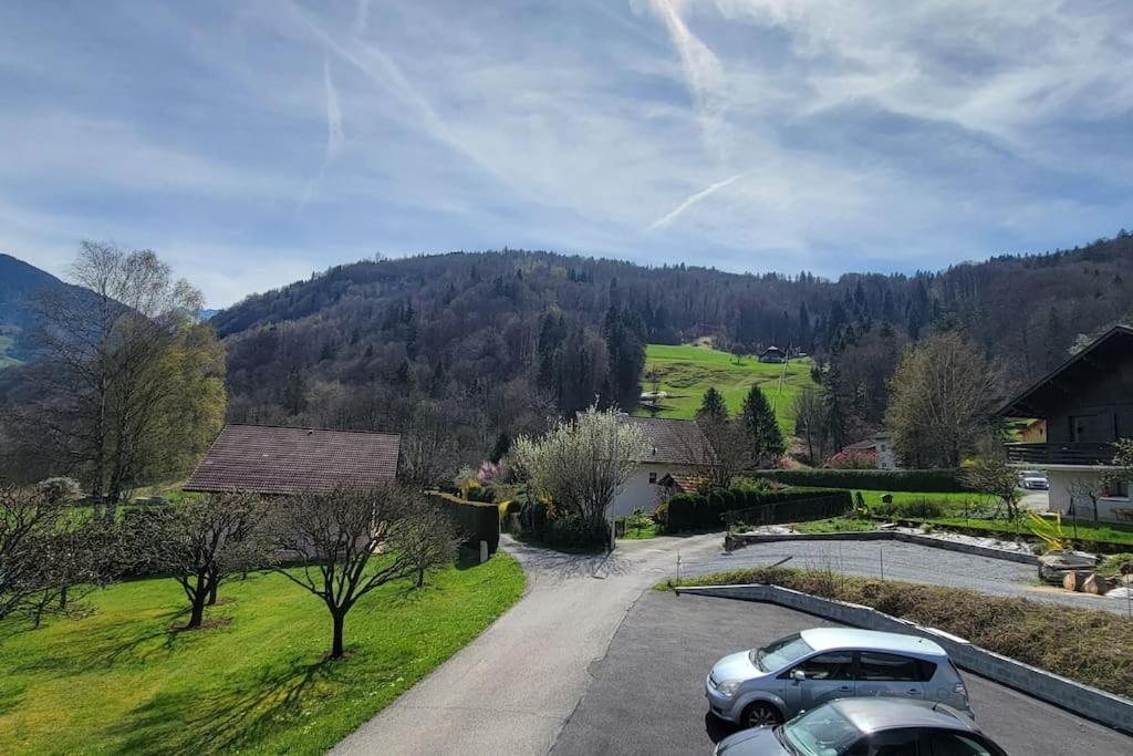 Superbe Appartement T2 Climatise, Idealement Situe Ugine Esterno foto